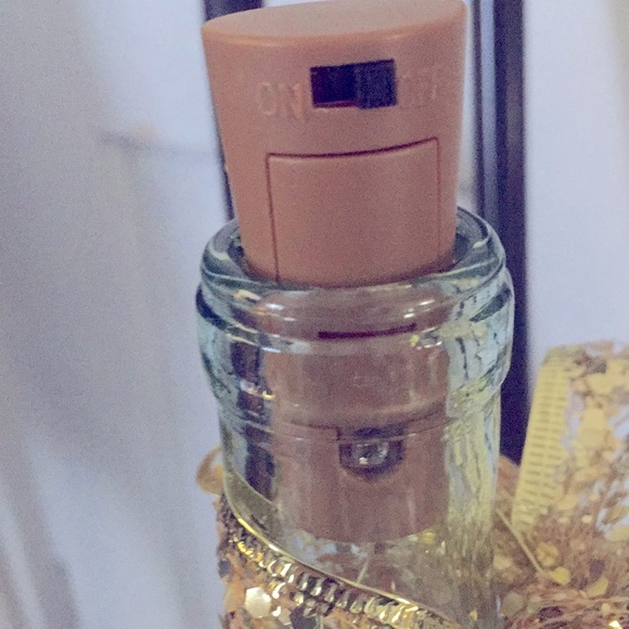 Red poinsettia wine bottle lantern - Picture 5 of 5